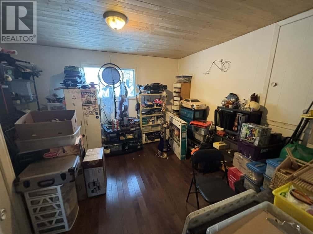 423 CARON STREET Image 8