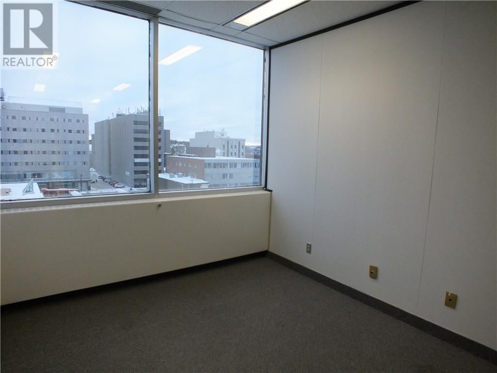 500 - 10 ELM STREET Image 4