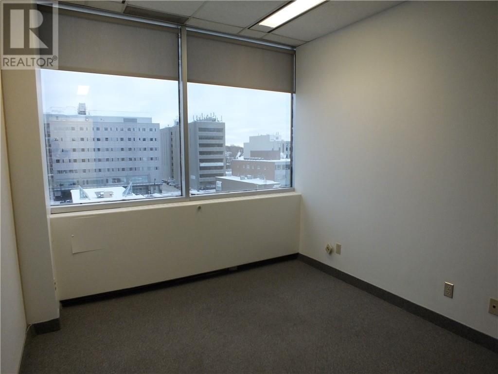 500 - 10 ELM STREET Image 6