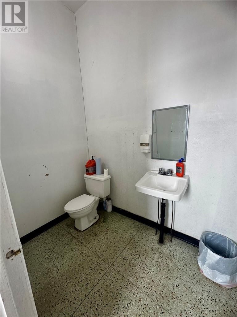 4868 HWY 69N STREET Image 31