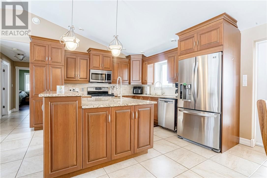 105 SEGUIN Image 8