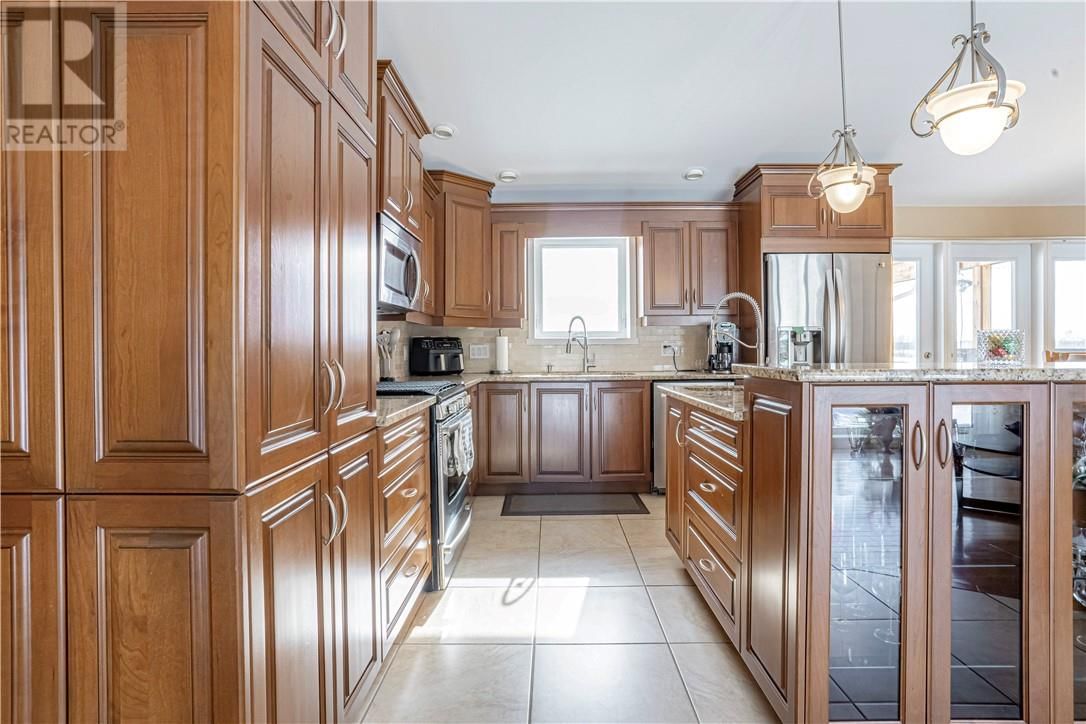 105 Seguin Image 15