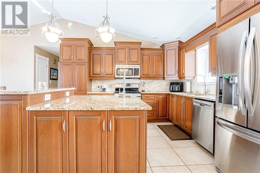 105 Seguin Image 7