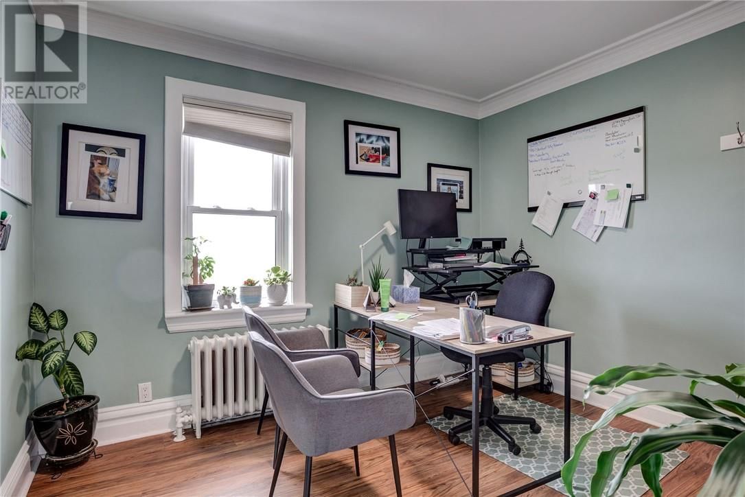 274 DOUGLAS STREET Image 16