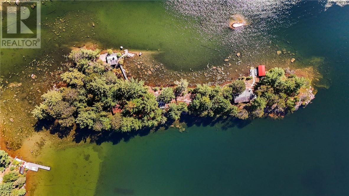 1 WINDY LAKE ISLAND Image 3
