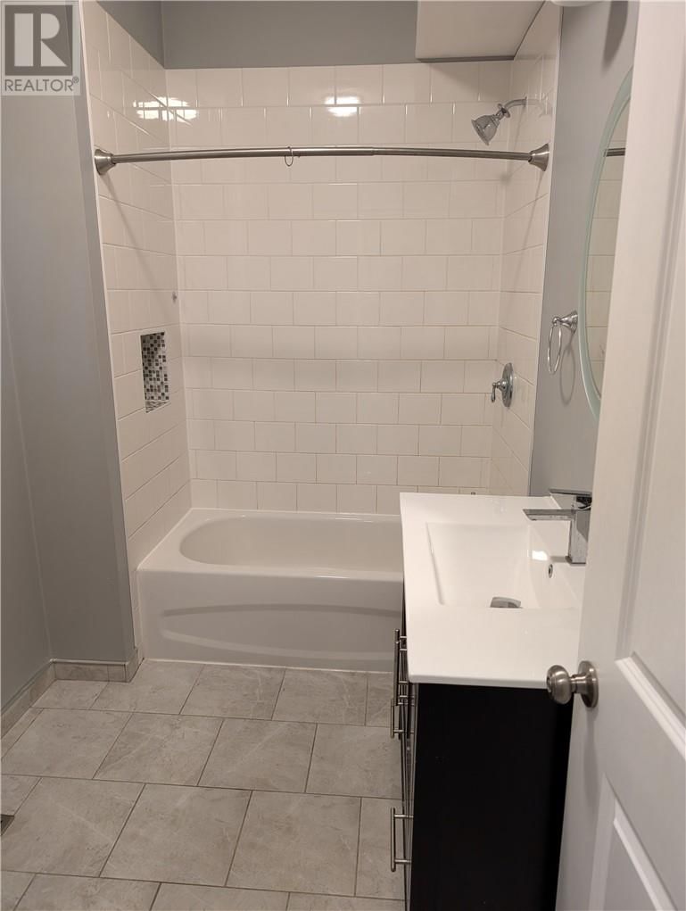 3BR - 414 ELM STREET Image 11