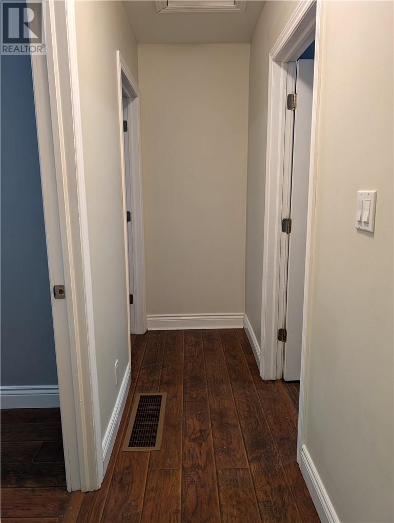 3BR - 414 ELM STREET Image 16