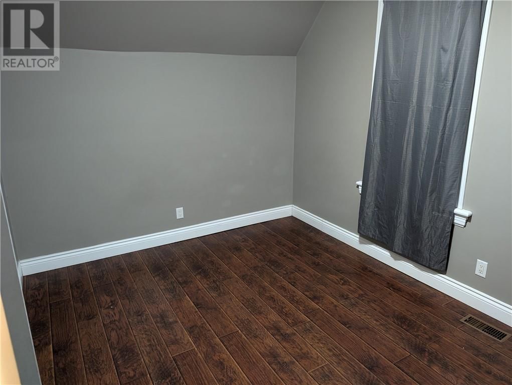 3BR - 414 ELM STREET Image 21