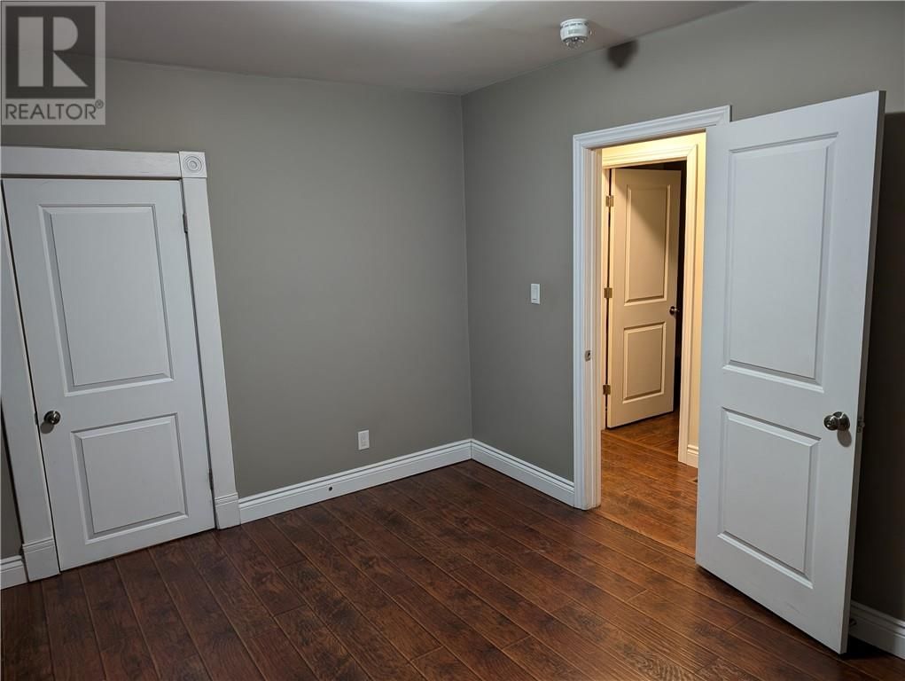 3BR - 414 ELM STREET Image 23