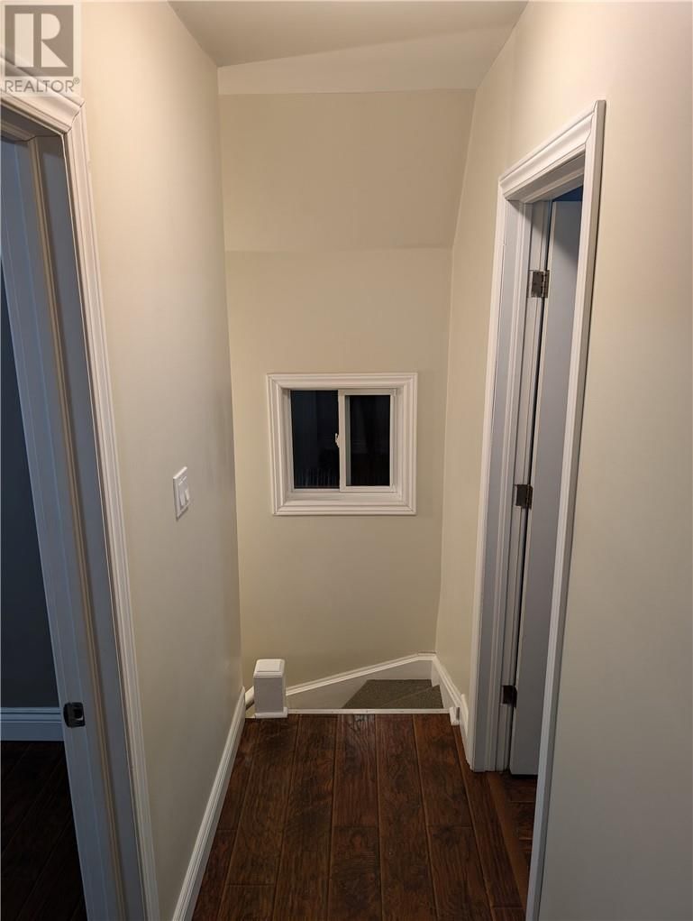 3BR - 414 ELM STREET Image 24