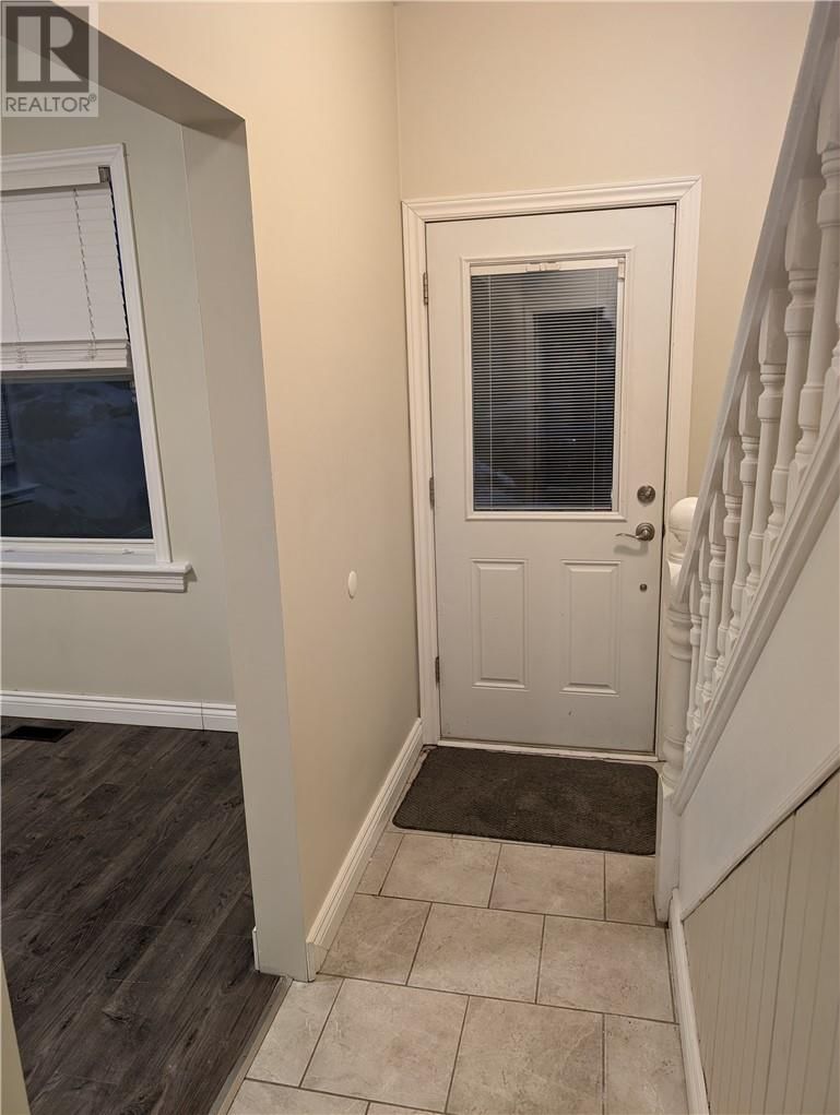 3BR - 414 ELM STREET Image 3