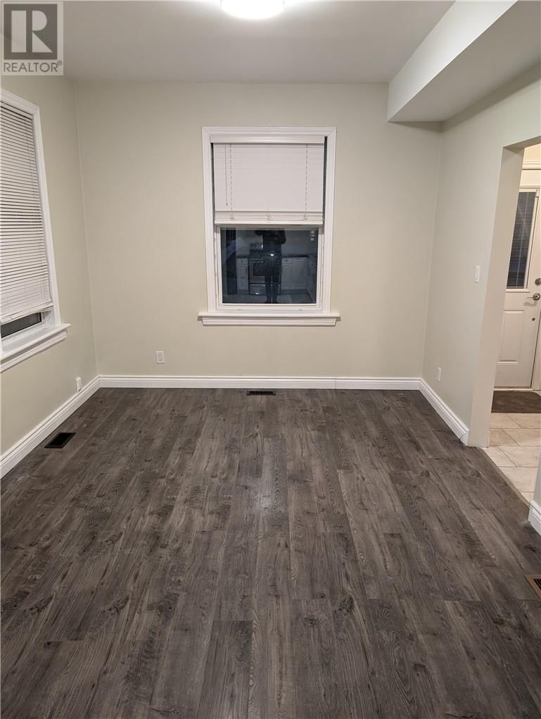 3BR - 414 ELM STREET Image 8