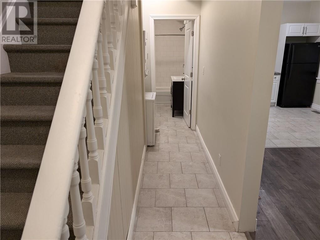 3BR - 414 ELM STREET Image 9