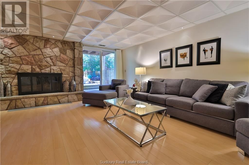 646 Loach's Road Image 9