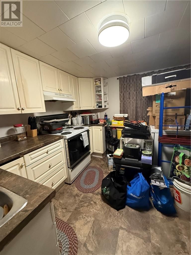 381 Bessie Avenue Image 12