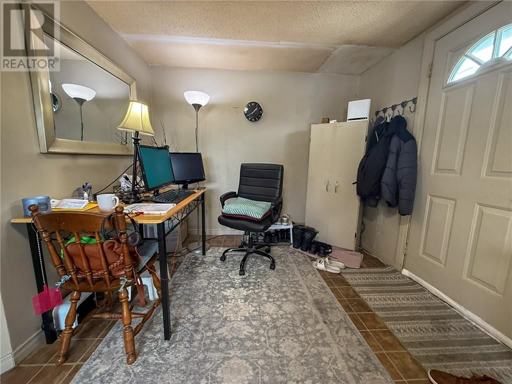 381 Bessie Avenue Image 19
