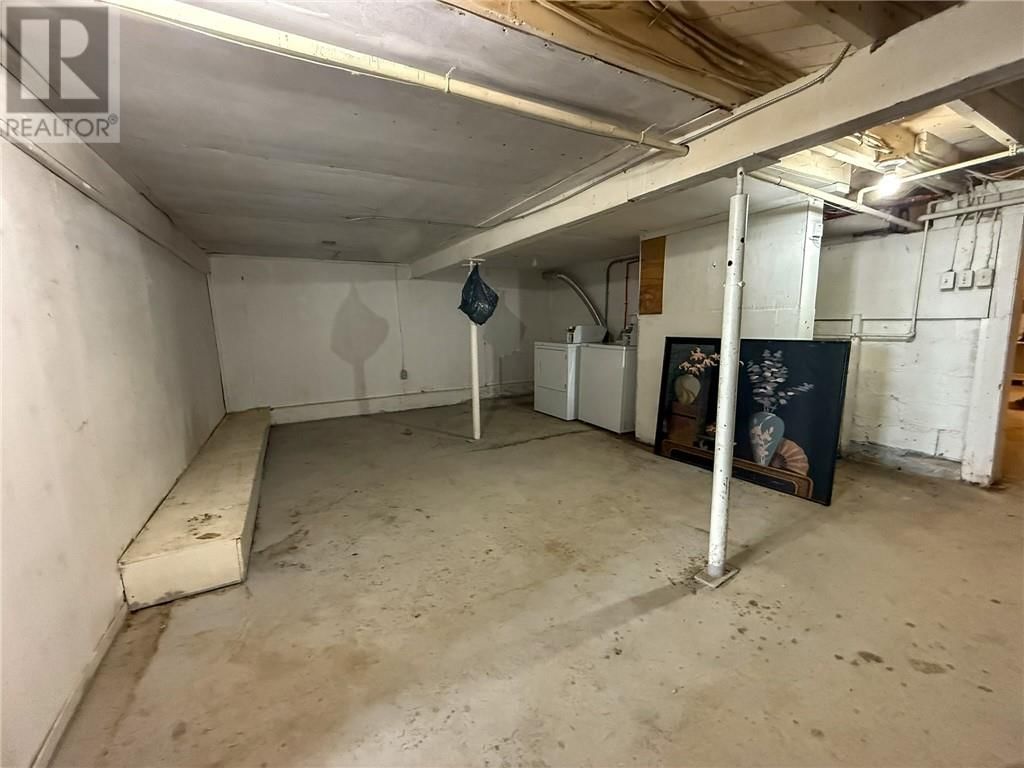 381 Bessie Avenue Image 22