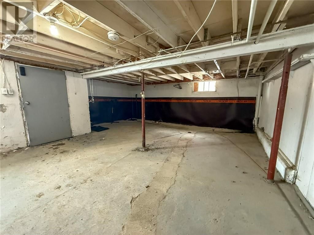 381 Bessie Avenue Image 23