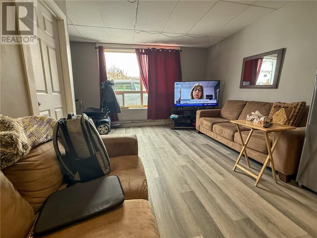381 Bessie Avenue Image 4