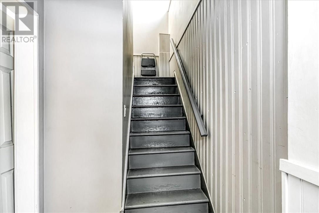 502 PINE STREET Image 17