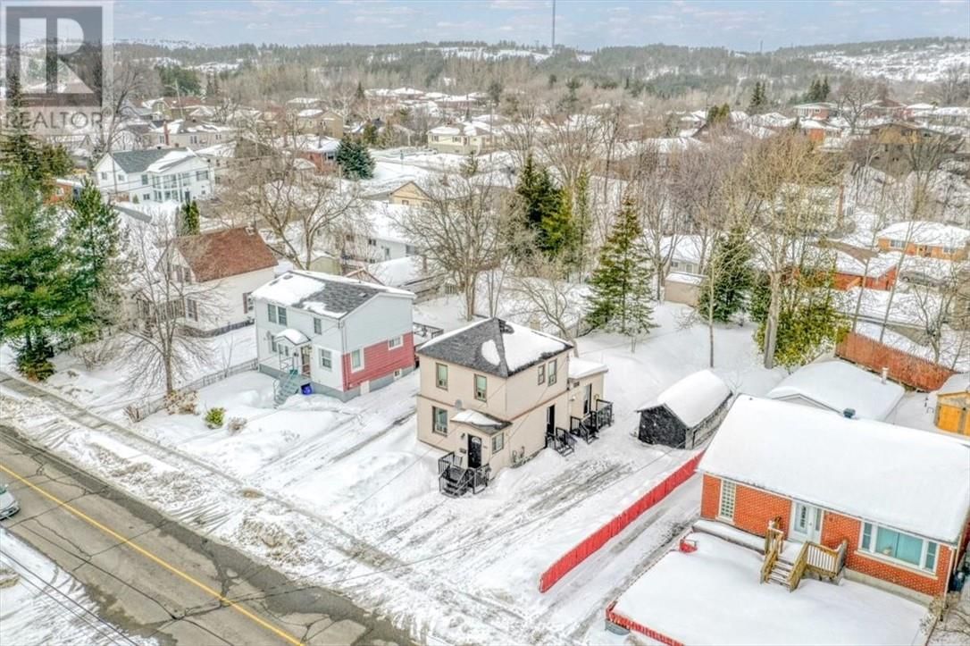 502 PINE STREET Image 37