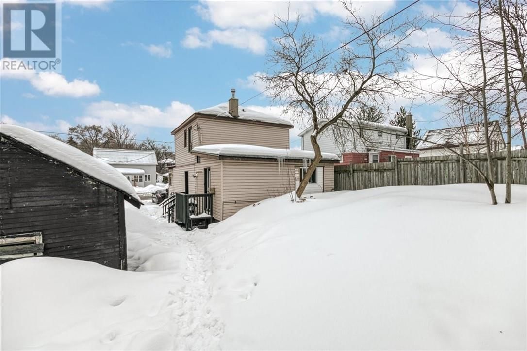502 PINE STREET Image 6