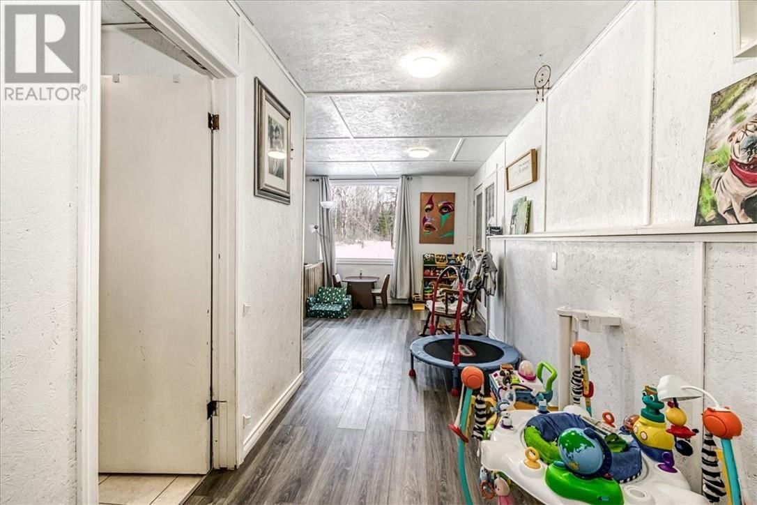 5 CAMPBELL DRIVE Image 17