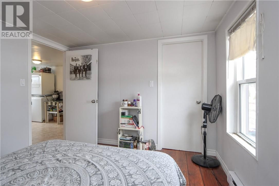 398 HOROBIN STREET Image 14