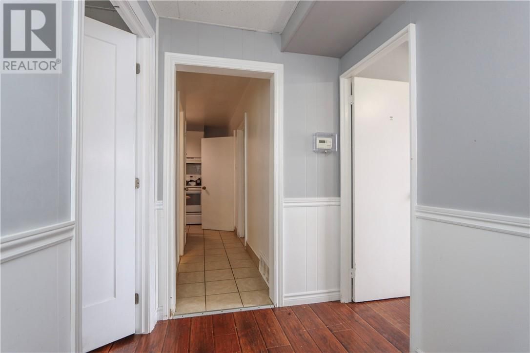 398 HOROBIN STREET Image 23