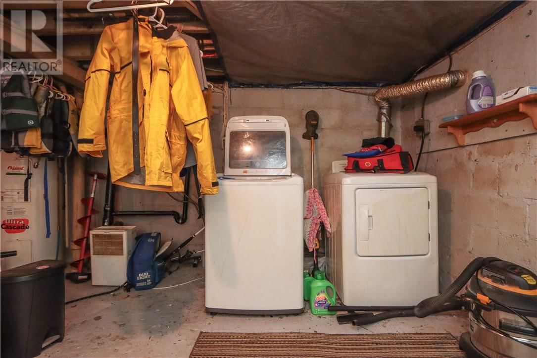 398 HOROBIN STREET Image 29