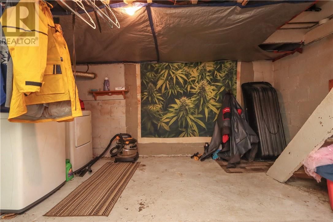 398 HOROBIN STREET Image 30