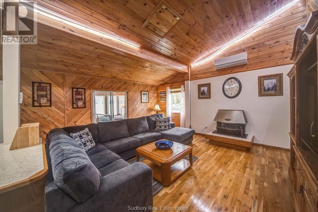 540 TURENNE ROAD Image 21