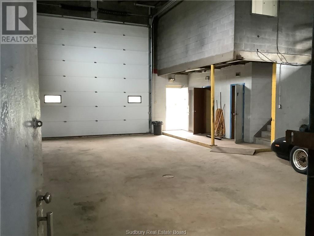 2280 CELINE STREET Image 13
