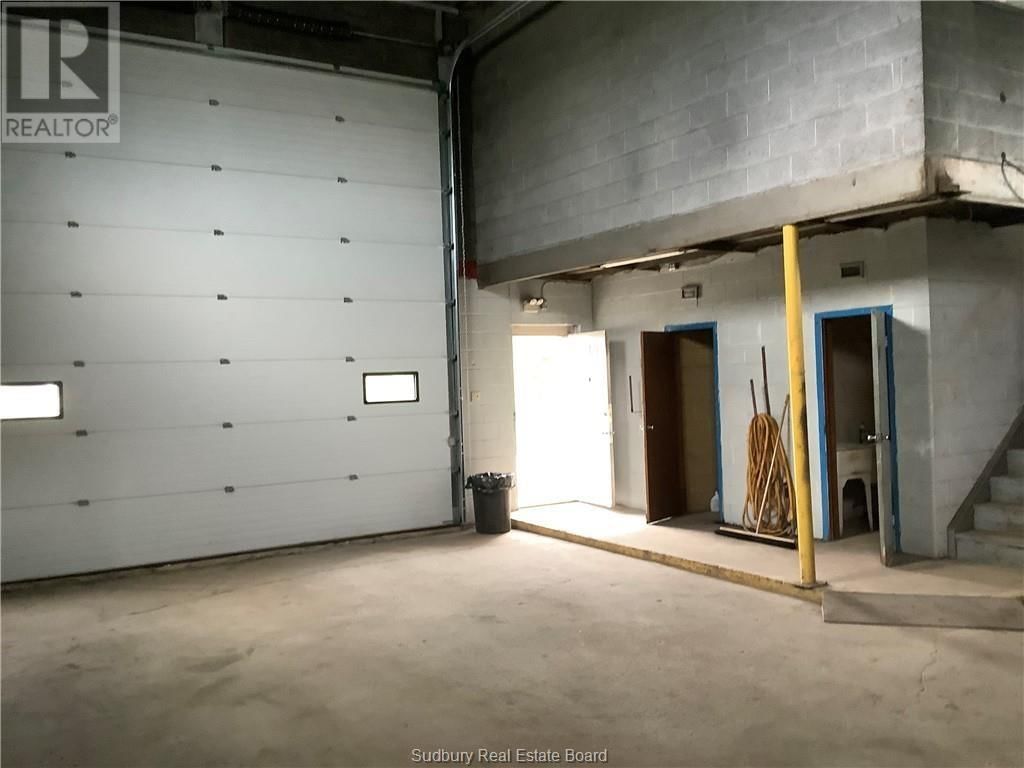 2280 CELINE STREET Image 16