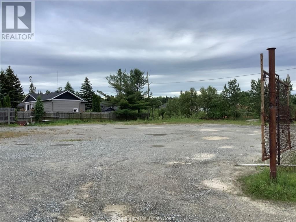 2280 CELINE STREET Image 4