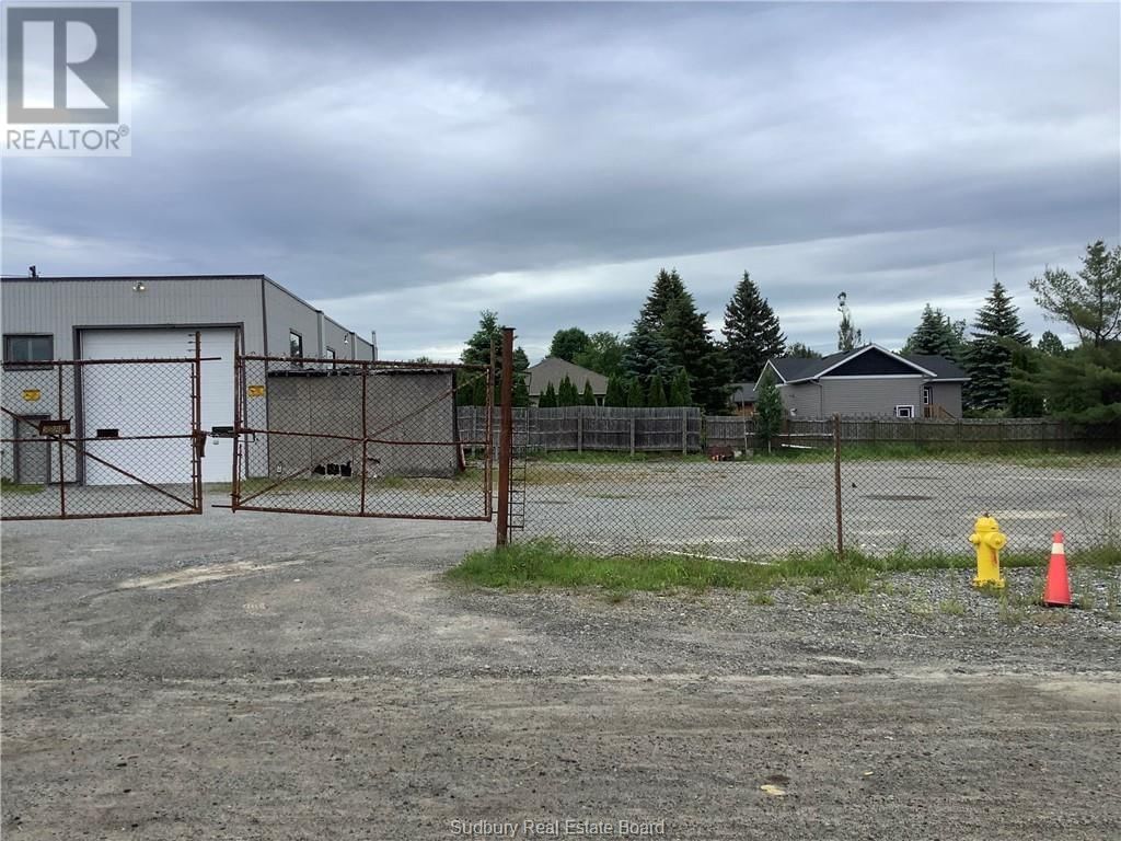 2280 CELINE STREET Image 6