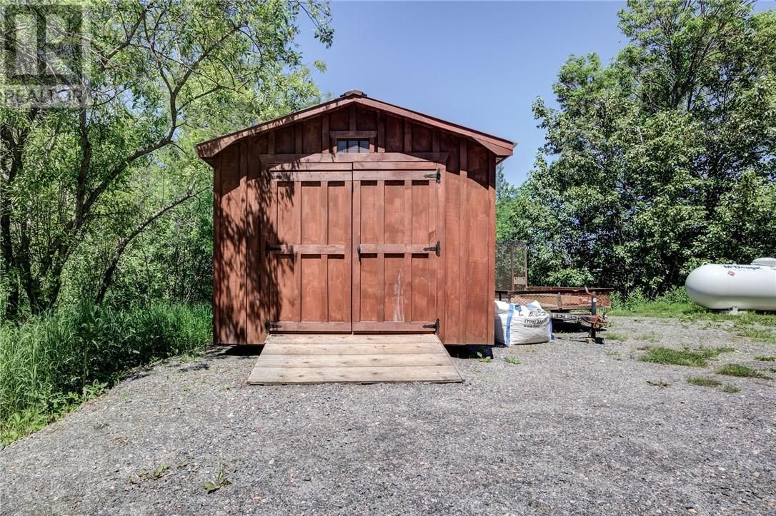 8377 TILTON LAKE ROAD Image 32