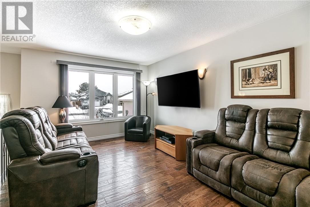 4761 SERENNA DRIVE Image 15