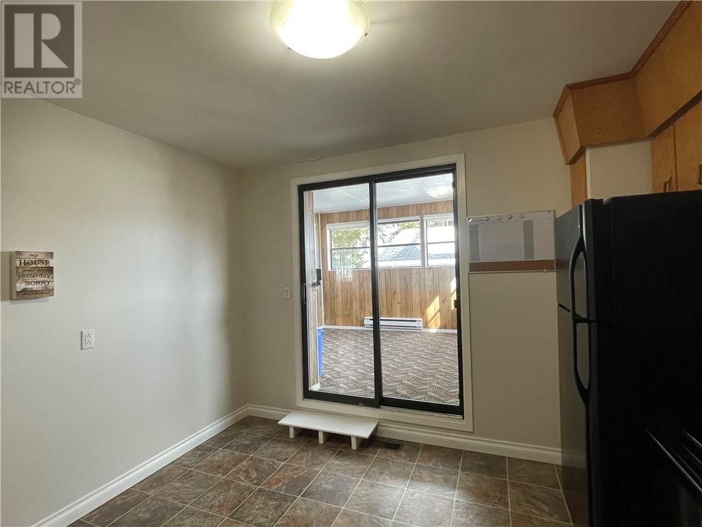 18 FIRST AVENUE Image 16