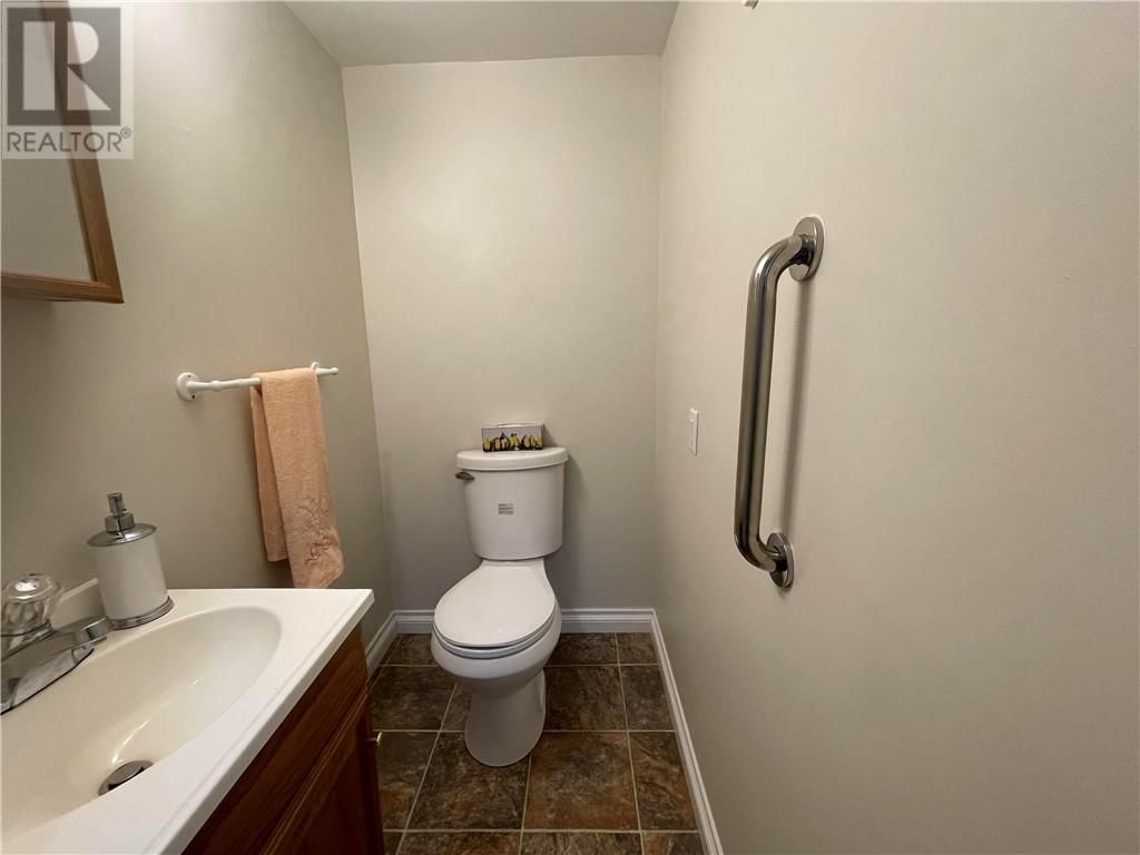 18 FIRST AVENUE Image 8