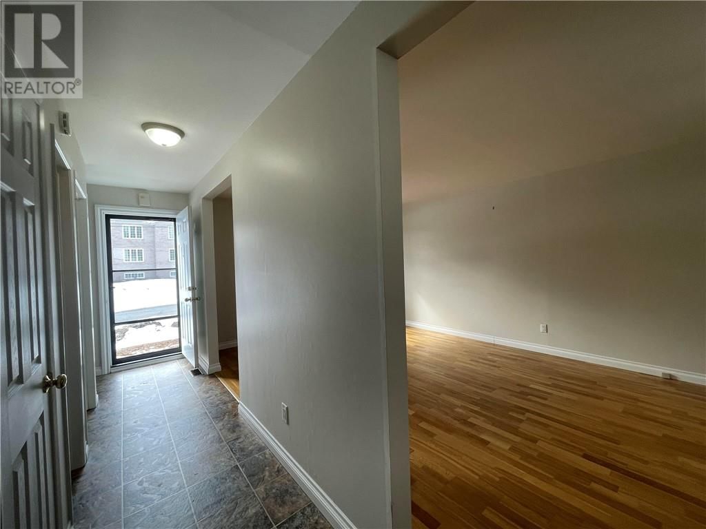 18 FIRST AVENUE Image 9