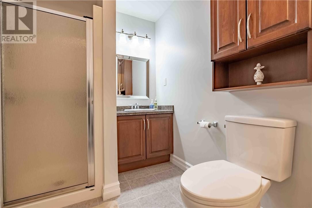 104 BAYSIDE CRESCENT Image 40