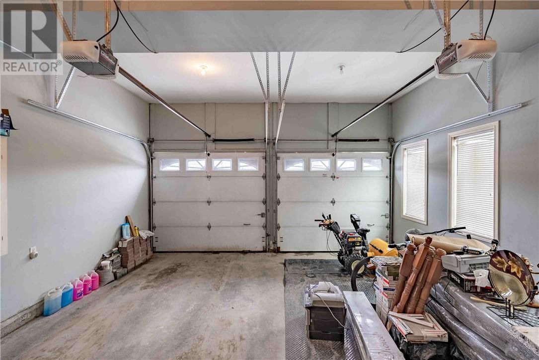 104 BAYSIDE CRESCENT Image 42