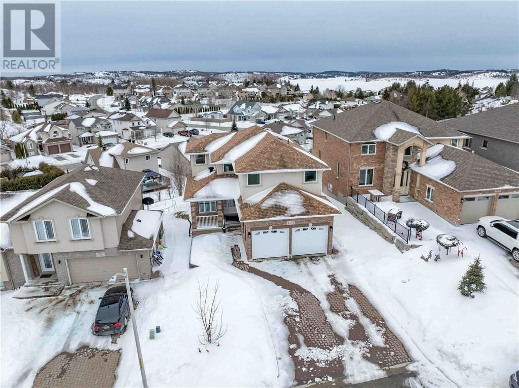 104 BAYSIDE CRESCENT Image 43