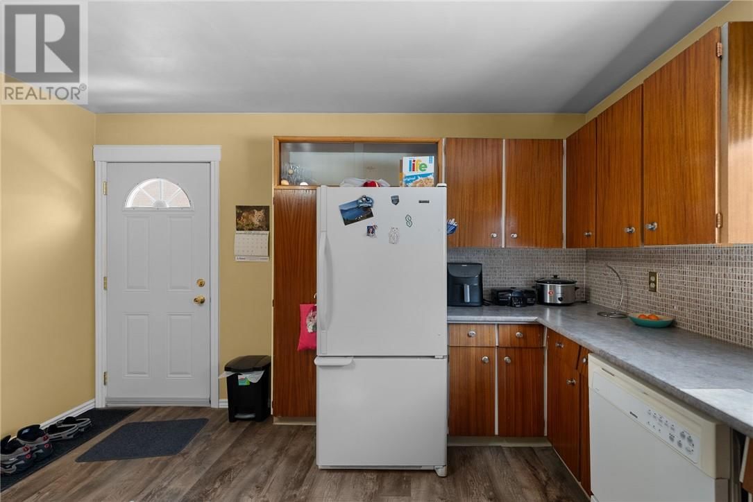 1144-1146 MARCEL STREET Image 39