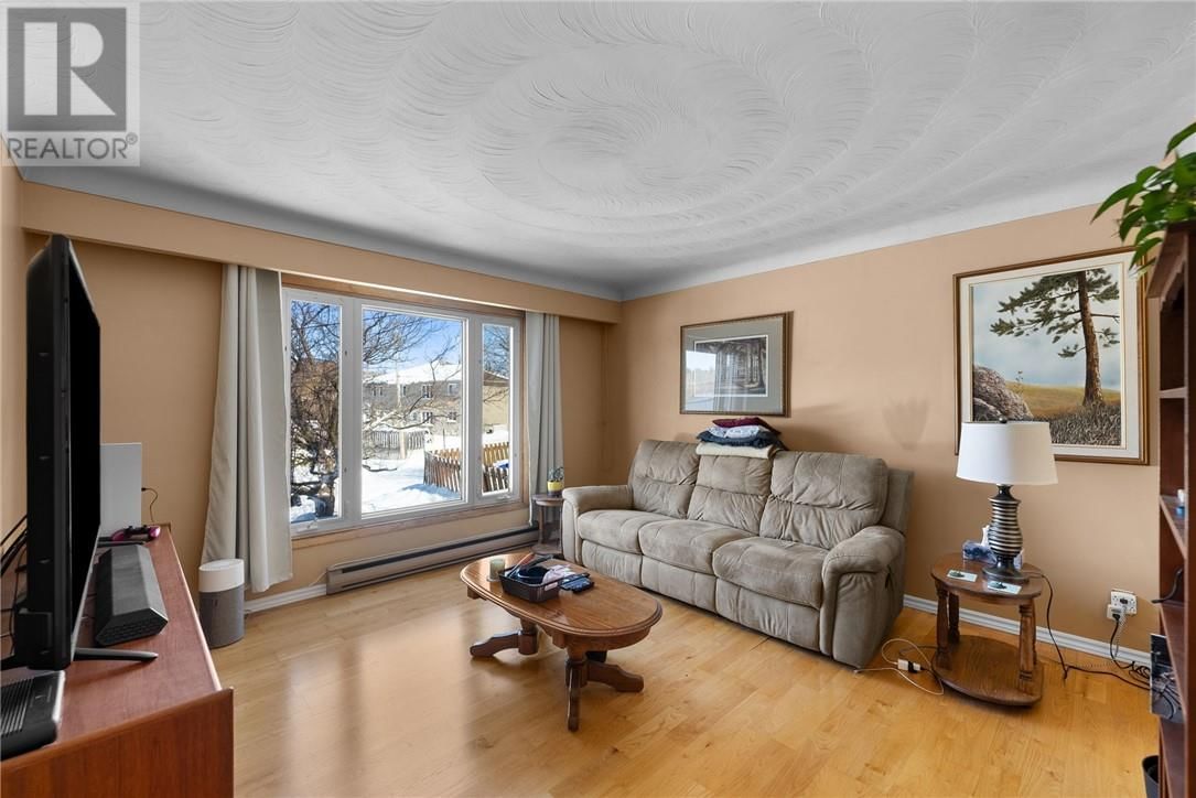 1144-1146 MARCEL STREET Image 42