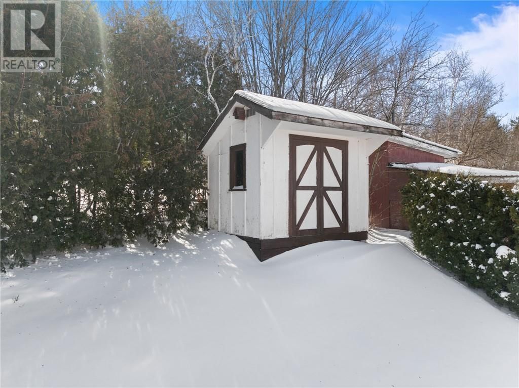1144-1146 MARCEL STREET Image 52