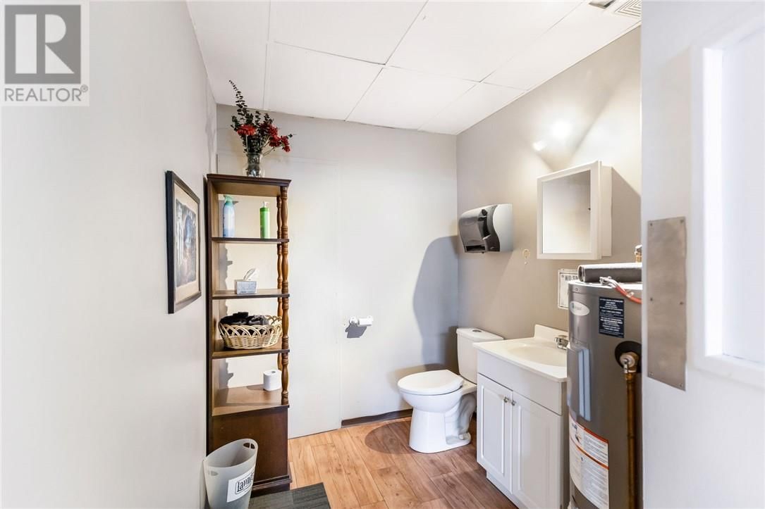 1465 BANCROFT DRIVE Image 13