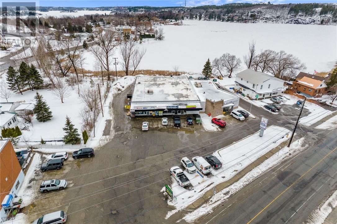 1465 BANCROFT DRIVE Image 2