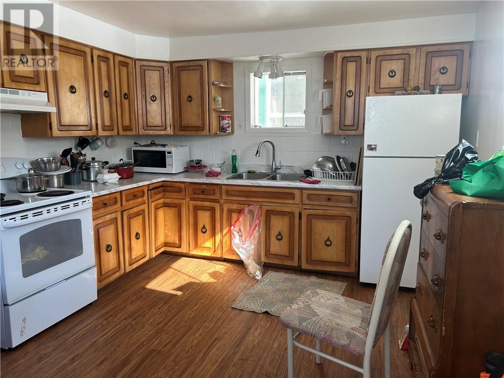 432 BESSIE AVENUE Image 10